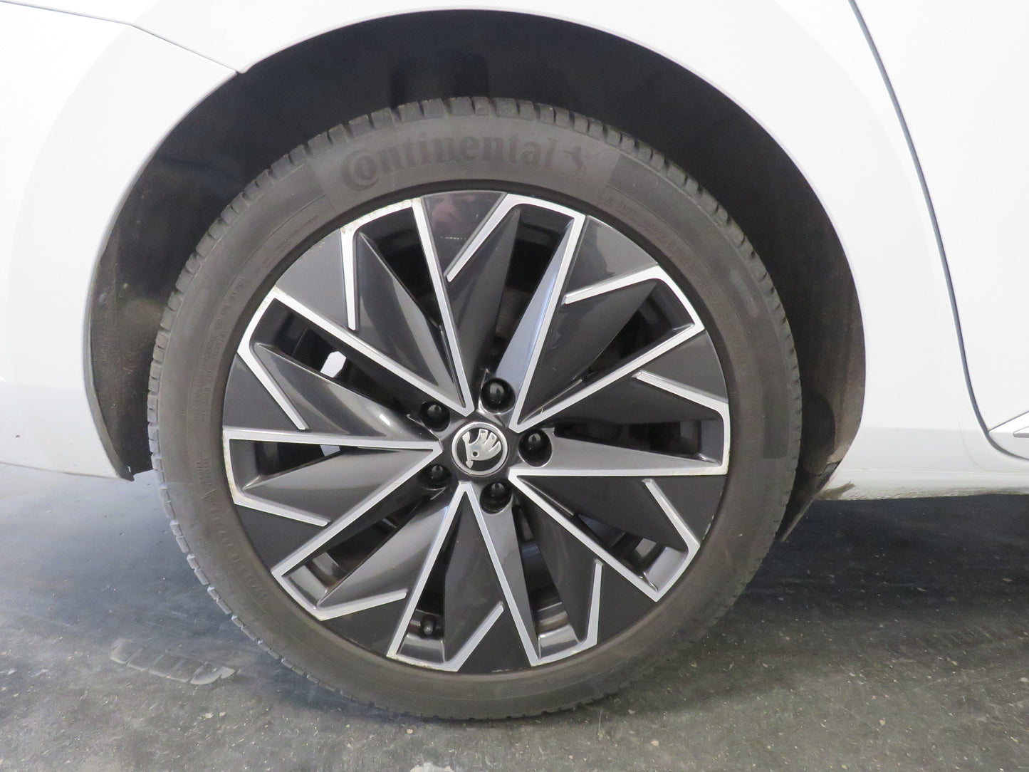 Škoda Superb 2.0 TSI L&K Paket Columbus