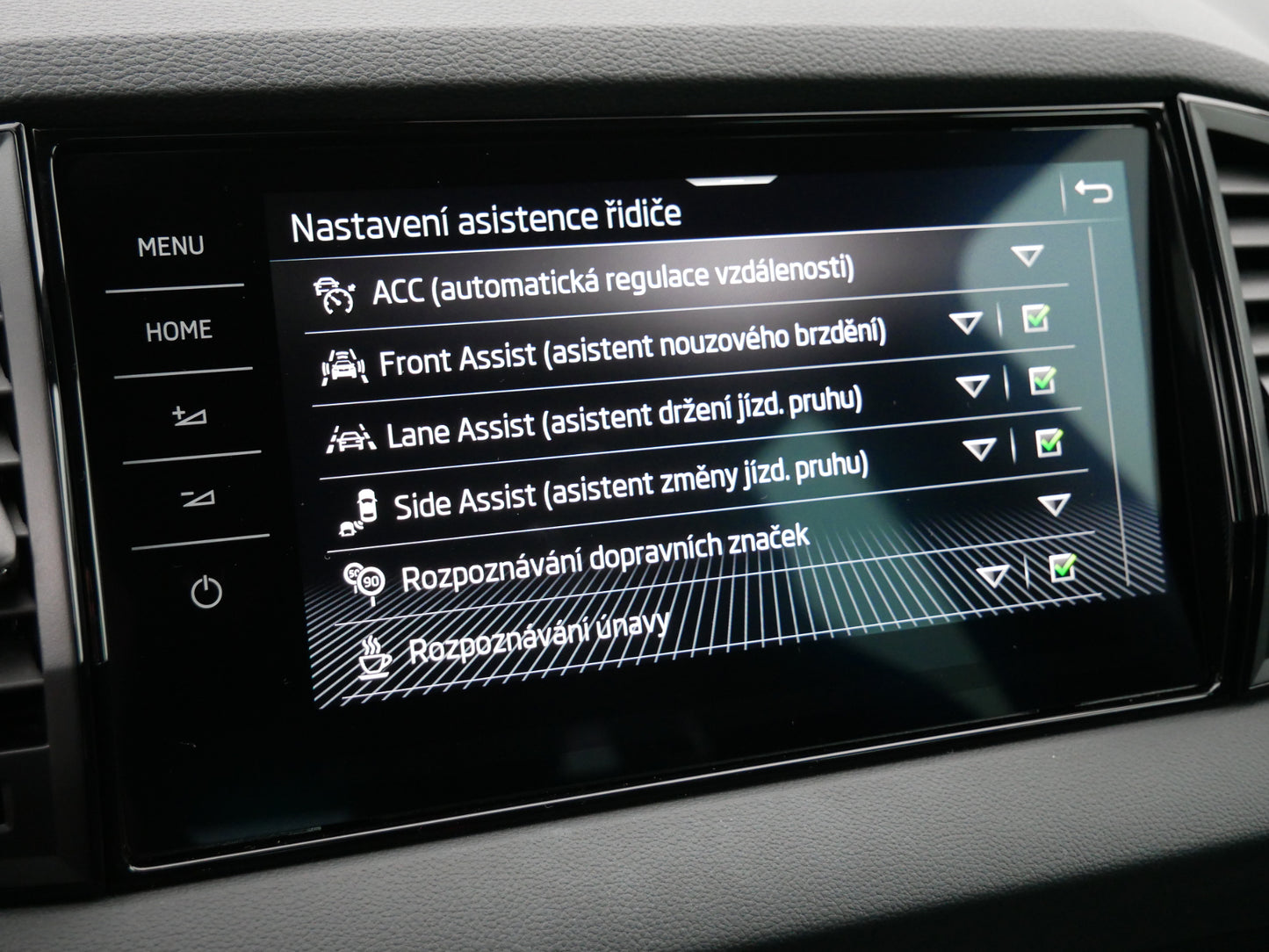 Škoda Karoq 1.5 TSI 110 kW SportLine