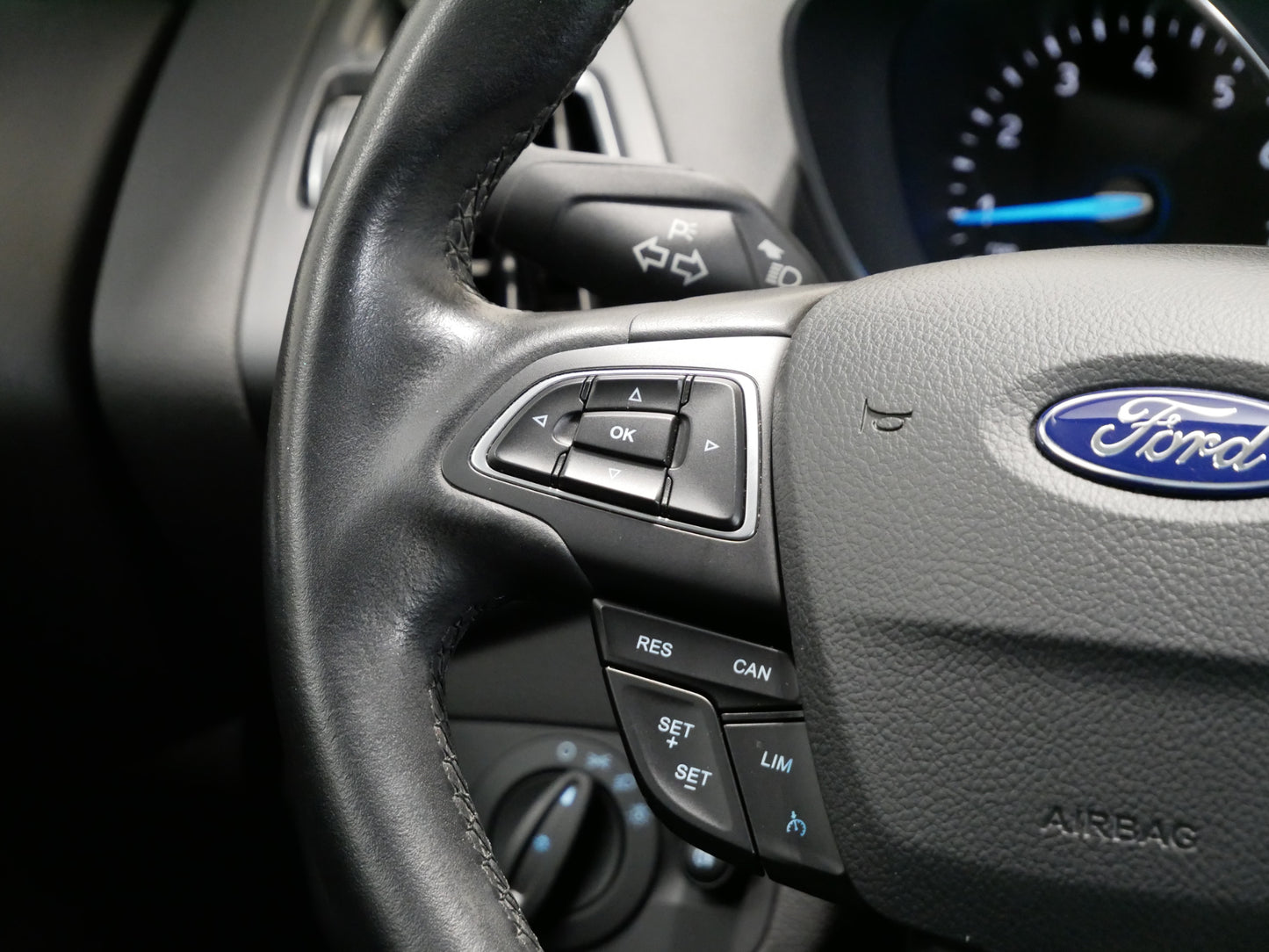Ford C-MAX 1.5 Eco Boost 110 kW Titanium