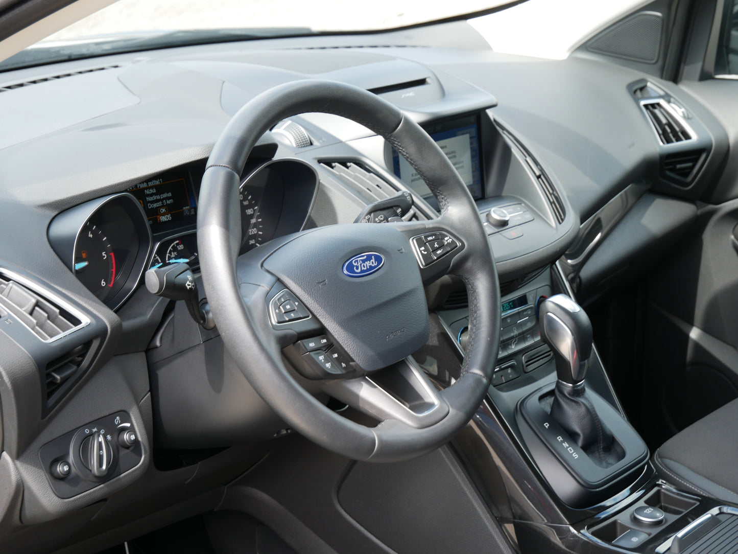 Ford Kuga 2.0 TDCi 132 kW Titanium