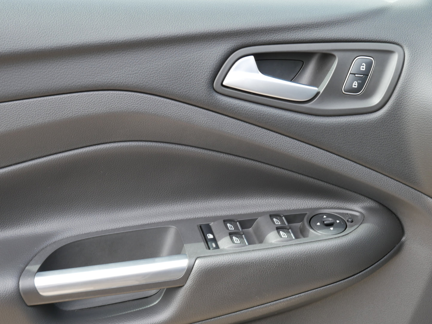 Ford Kuga 2.0 TDCi 132 kW Titanium