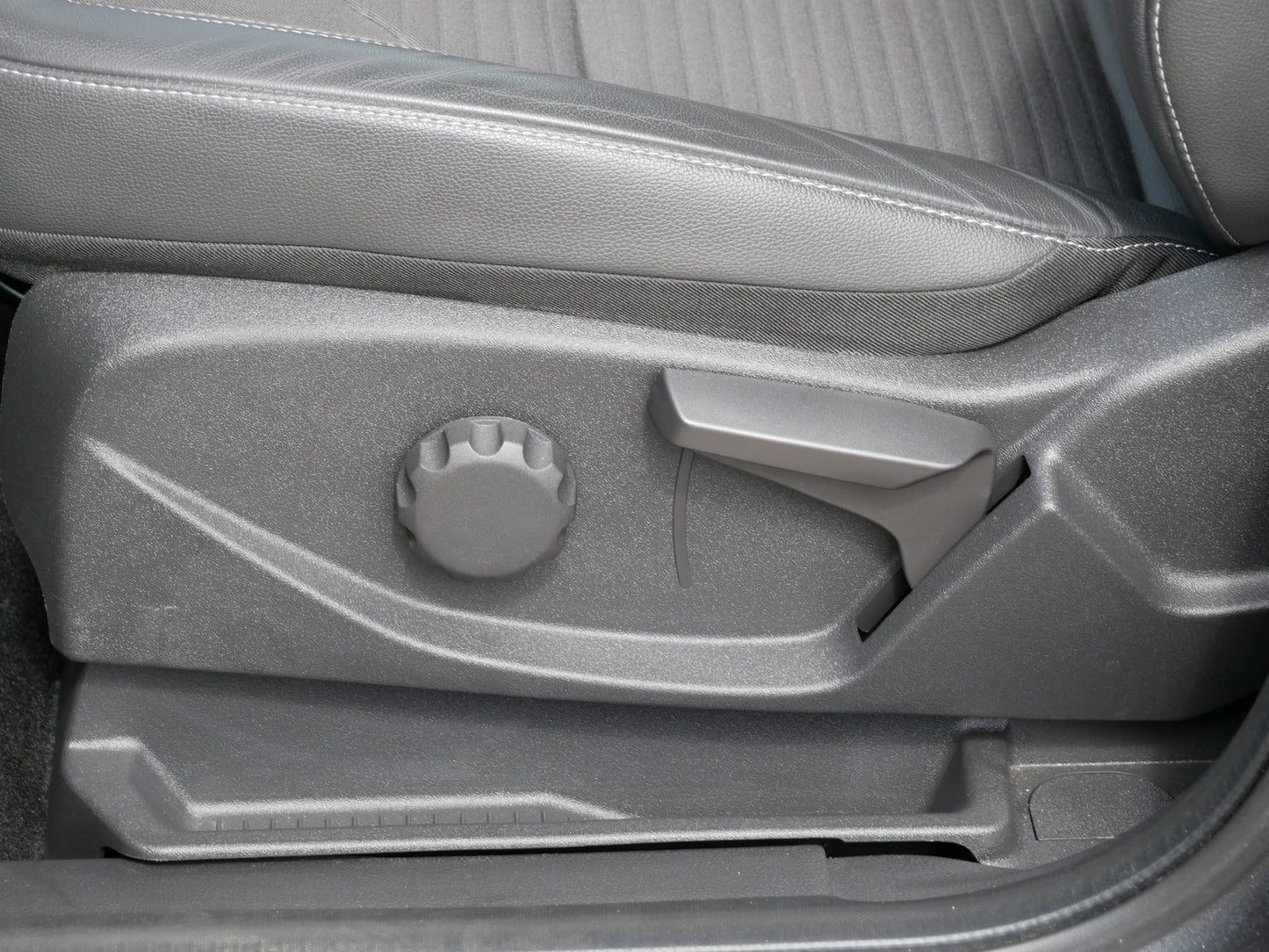 Ford Kuga 2.0 TDCi 132 kW Titanium