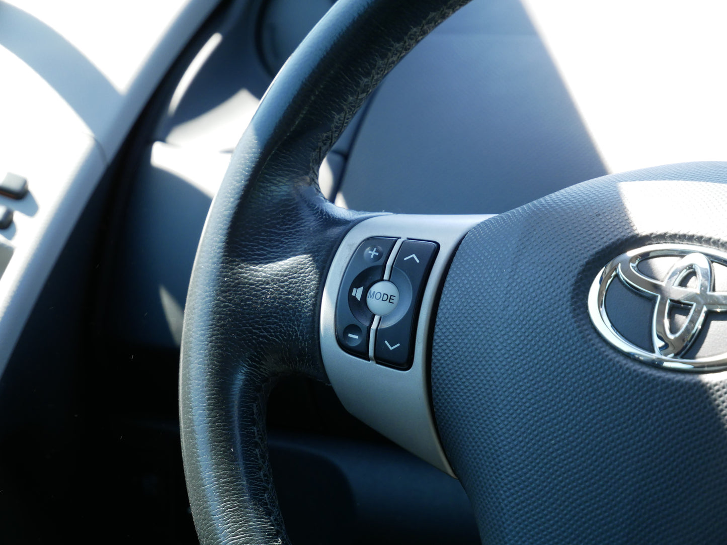 Toyota Yaris 1.3 CVVT 64 kW AUT