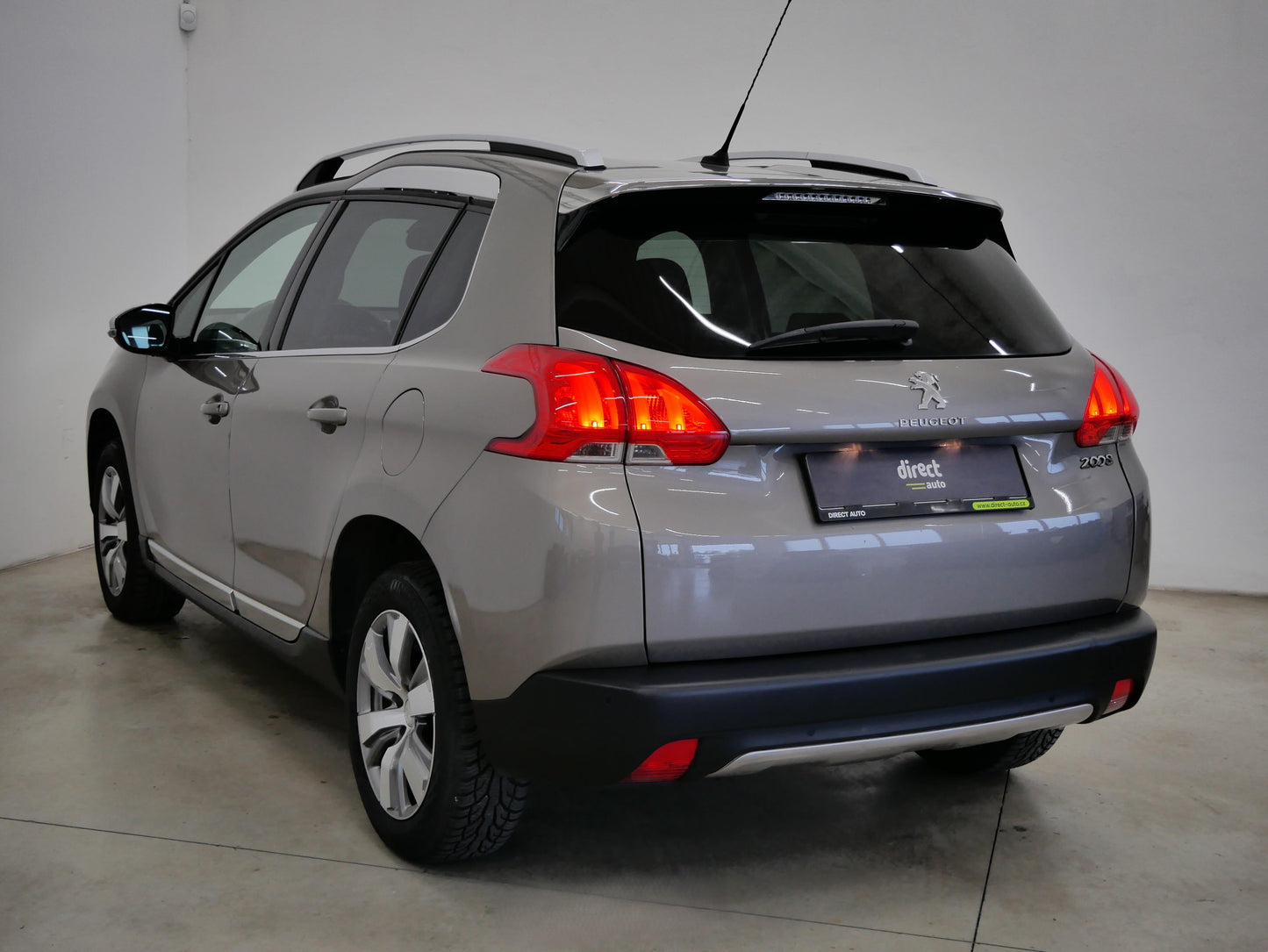 Peugeot 2008 1.2 VTI 60 kW Allure