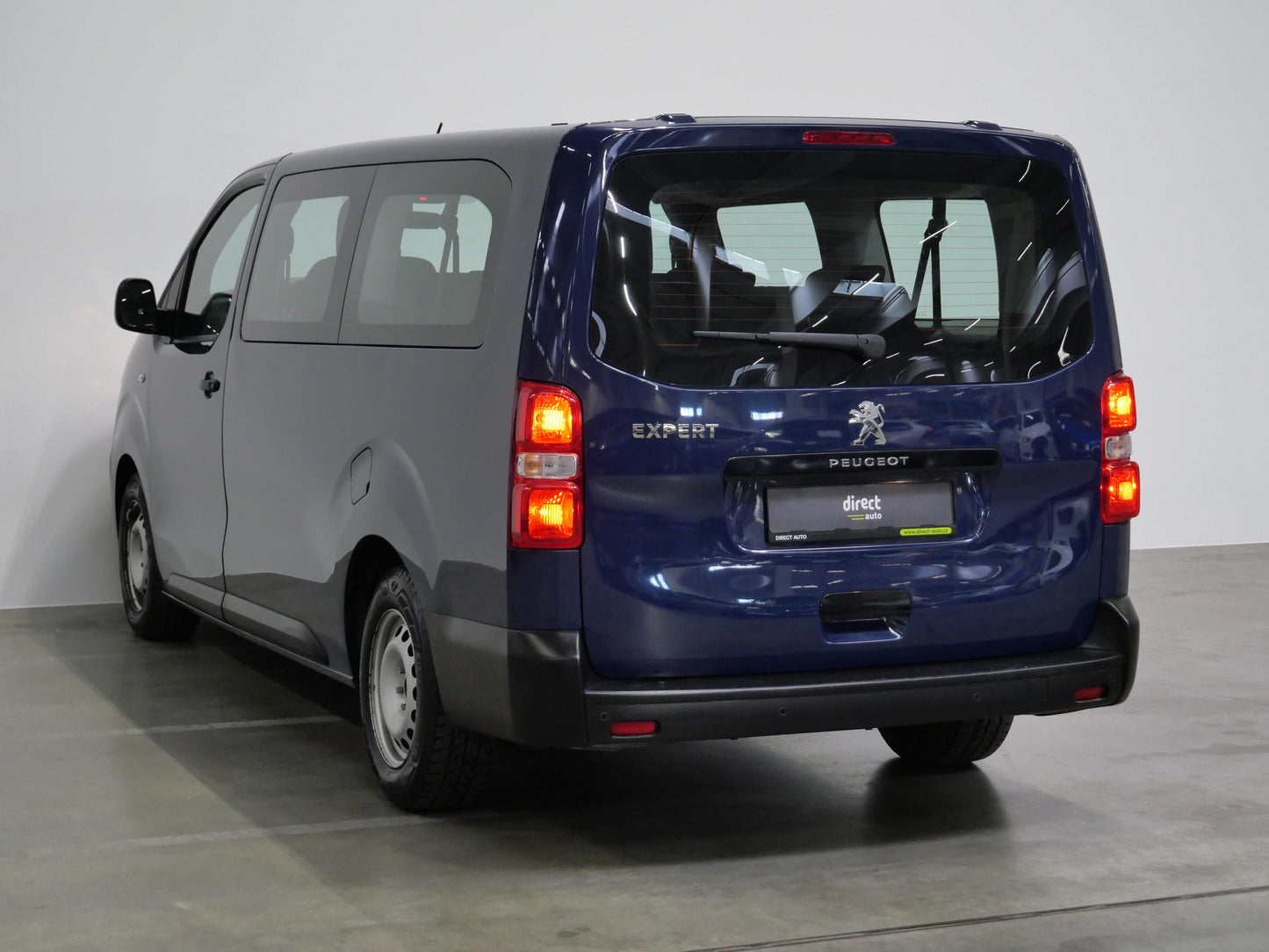 Peugeot Traveller 2.0 BlueHDI 106 kW L3 9míst