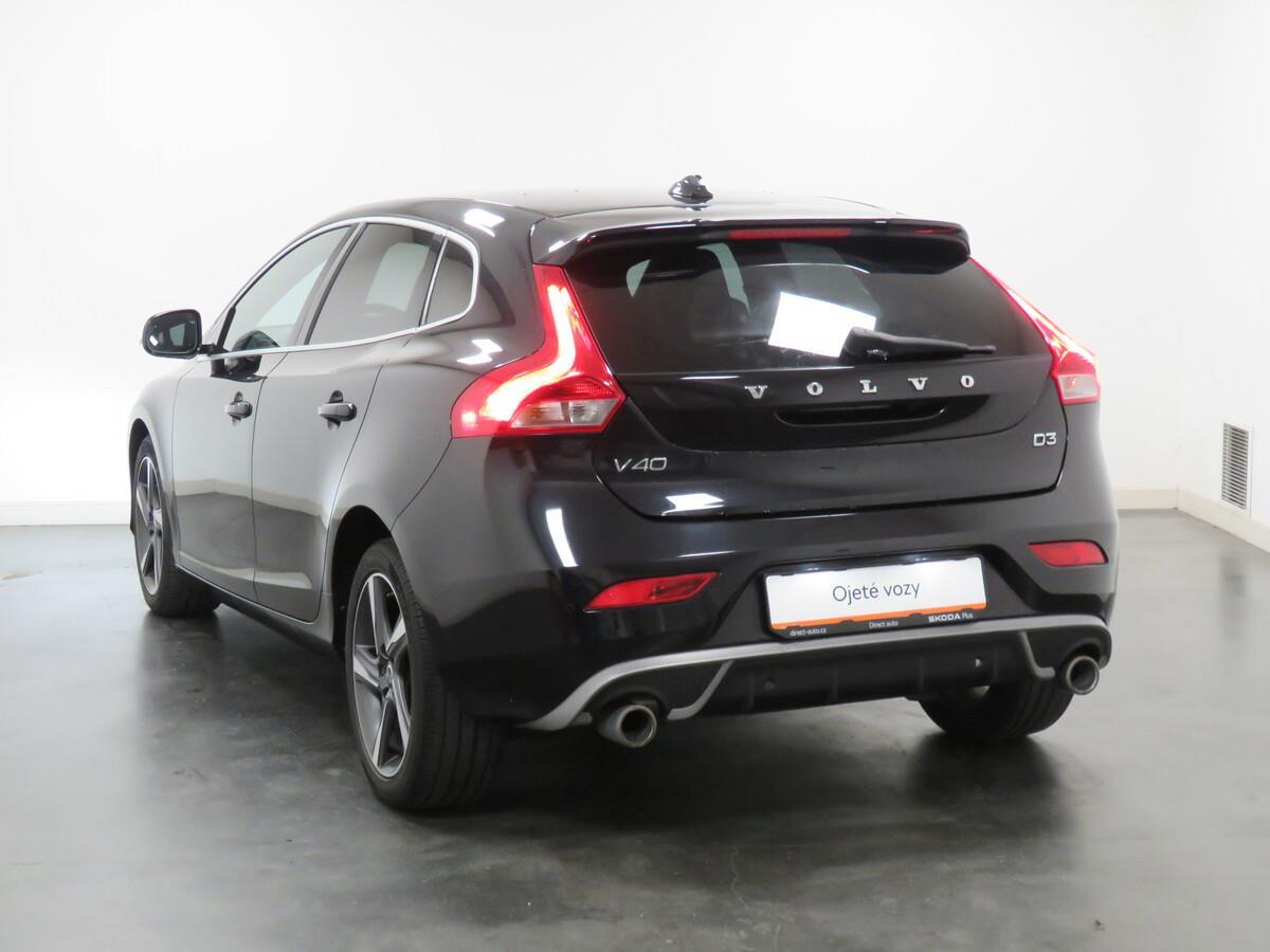 Volvo V40 2.0 D3 150kW R-Design Momentum