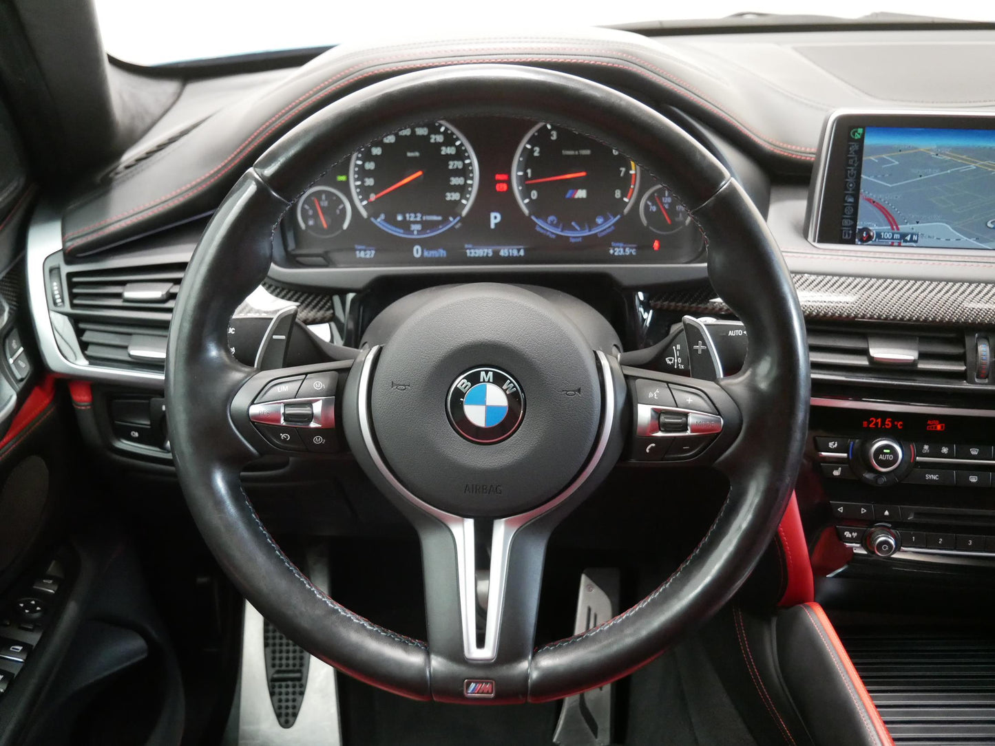 BMW X6 4.4 V8 423 kW M paket