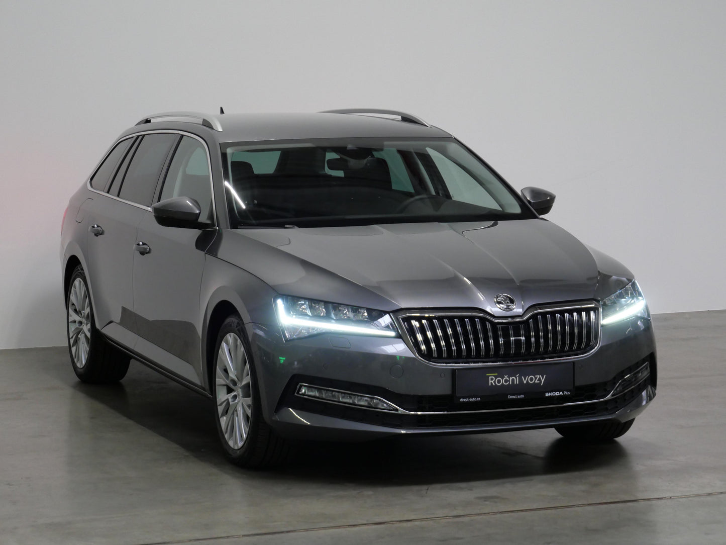 Škoda Superb 2.0 TDI 110 kW DSG Style TOP