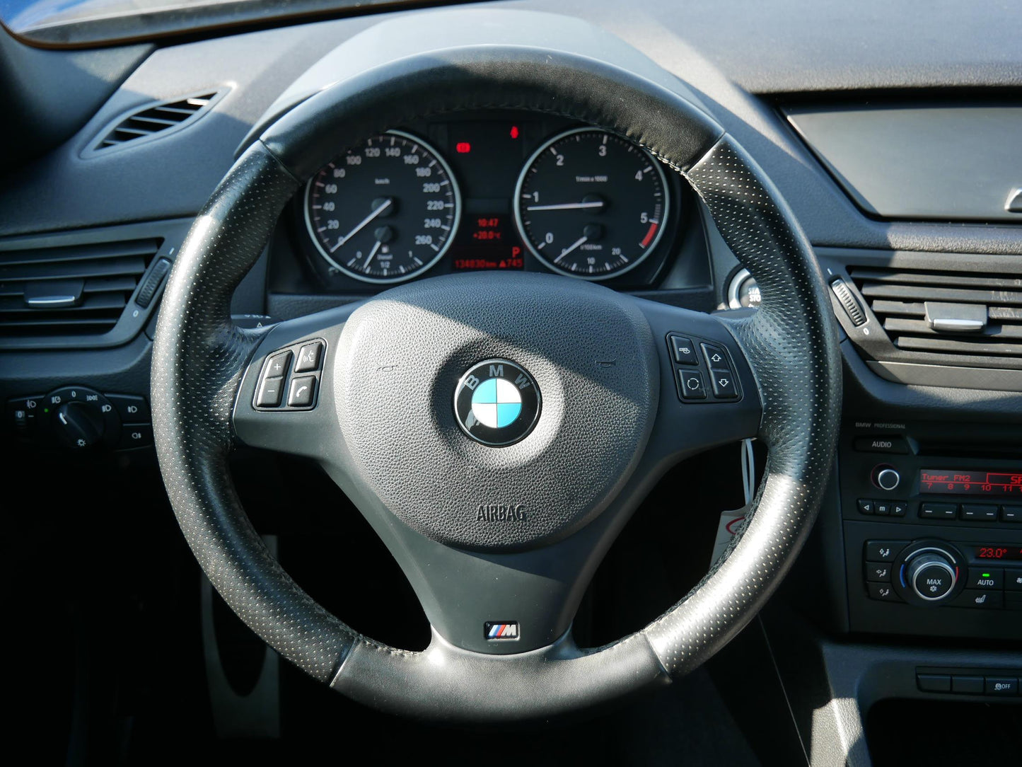 BMW X1 2.0 sDrive 18d 105 kW M paket