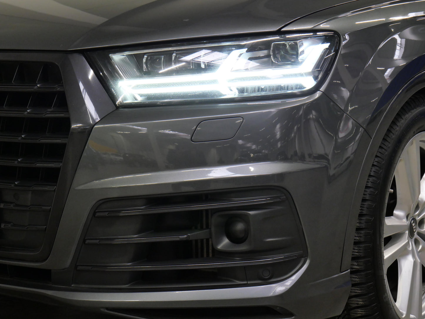 Audi SQ7 4.0 TDI V8 320 kW S-line