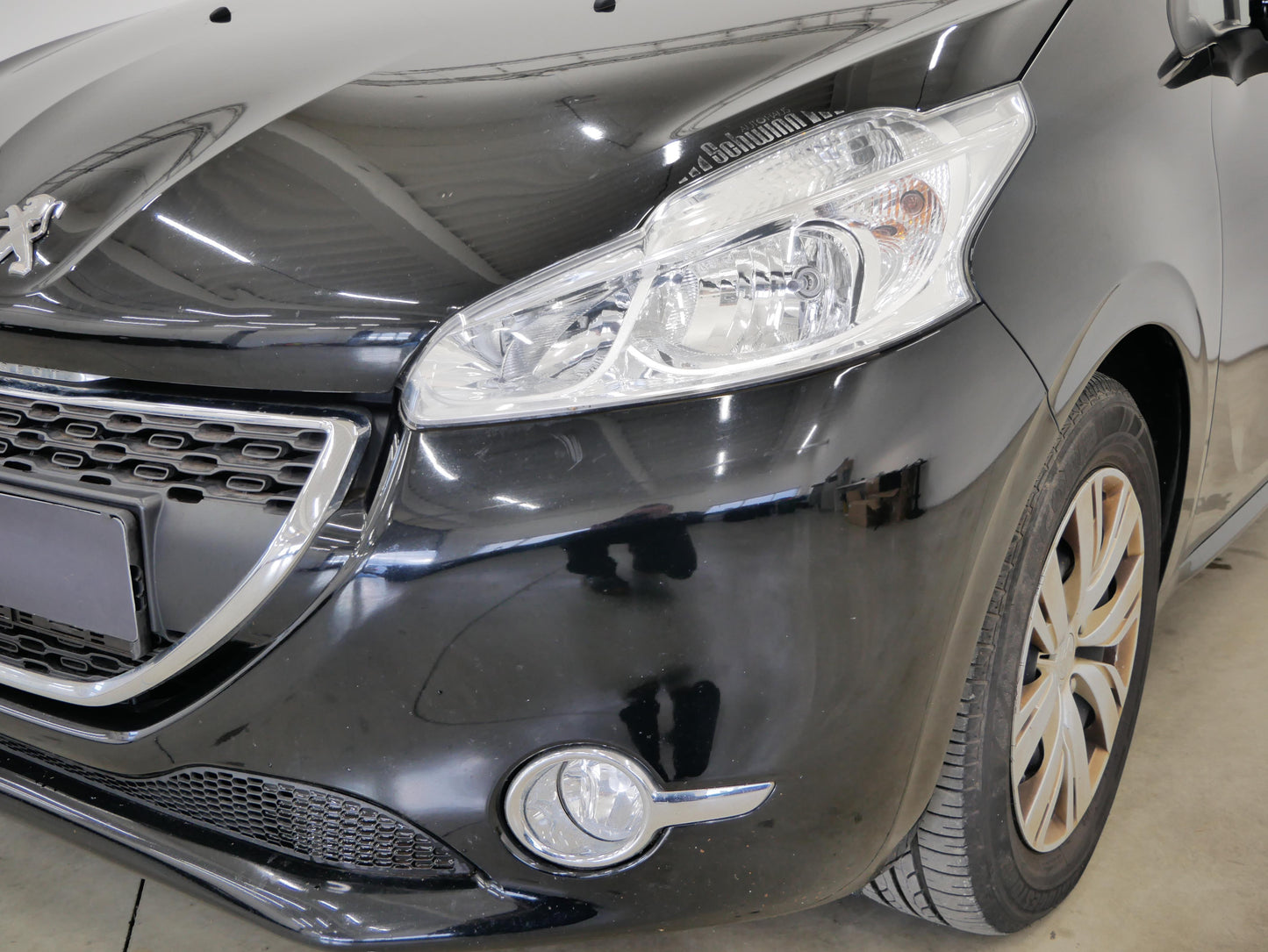 Peugeot 208 1.2 VTi 60 kW Active