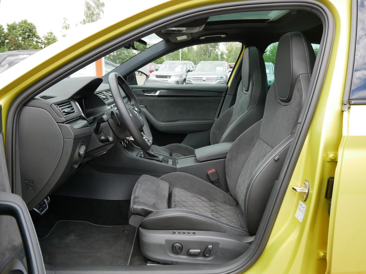 Škoda Superb 2.0 TDI 110 kW Sportline