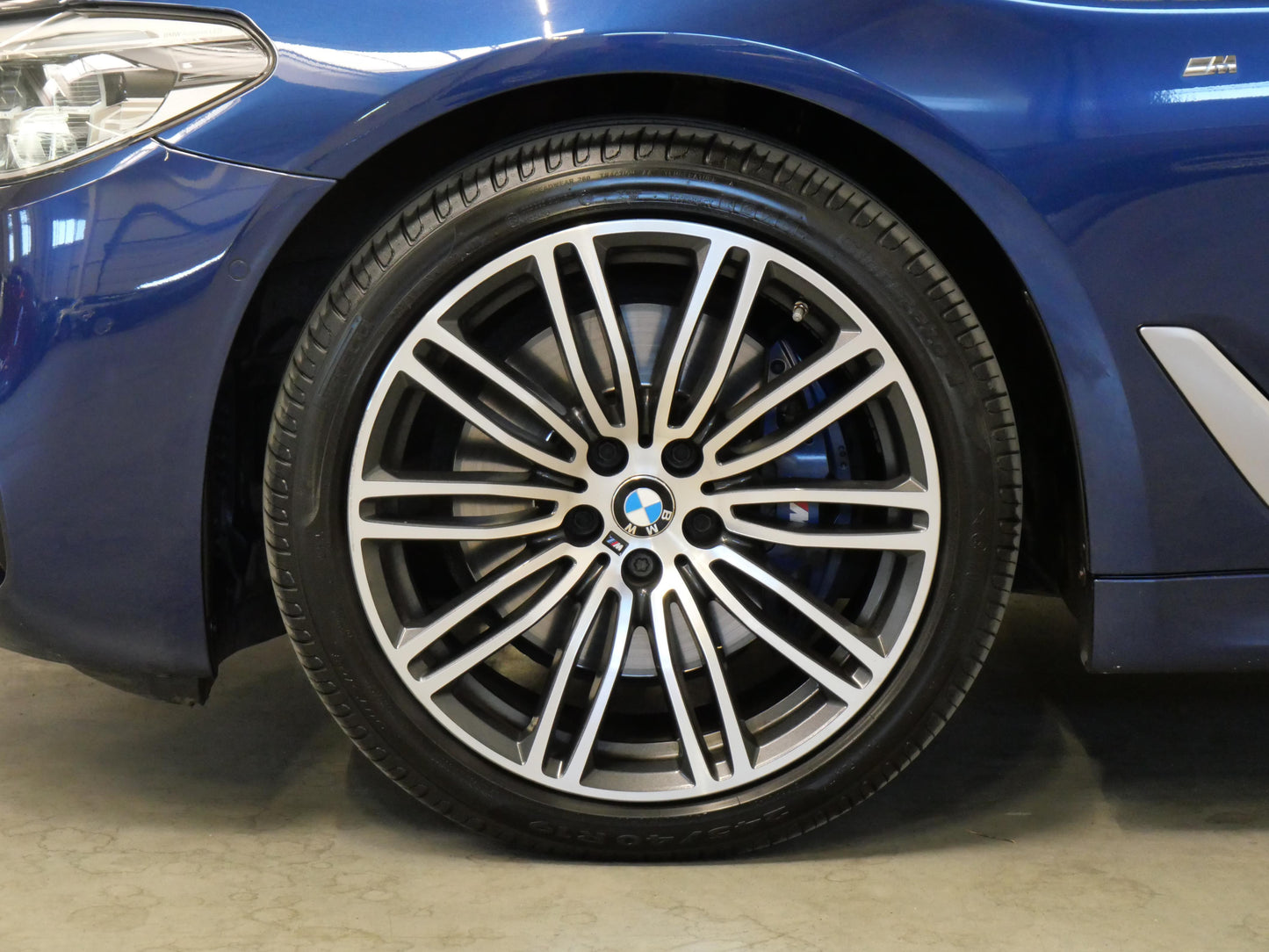 BMW Řada 5 530d xDrive 195 kW Touring