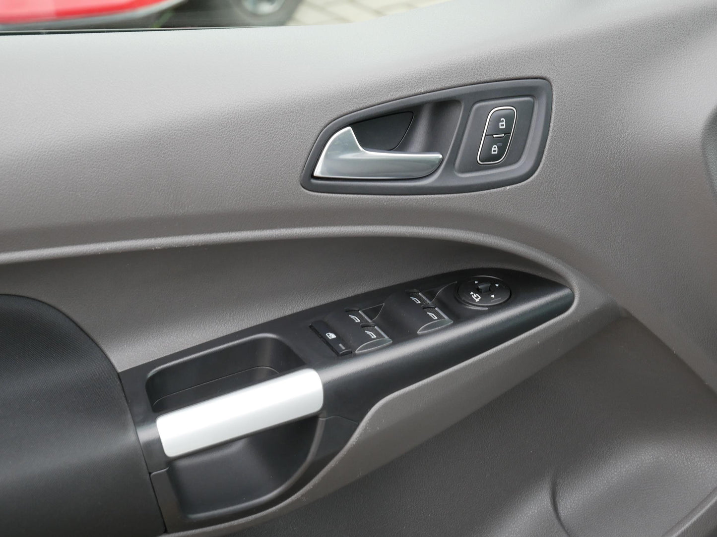 Ford Tourneo Connect 1.5 TDCi 88 kW Titanium