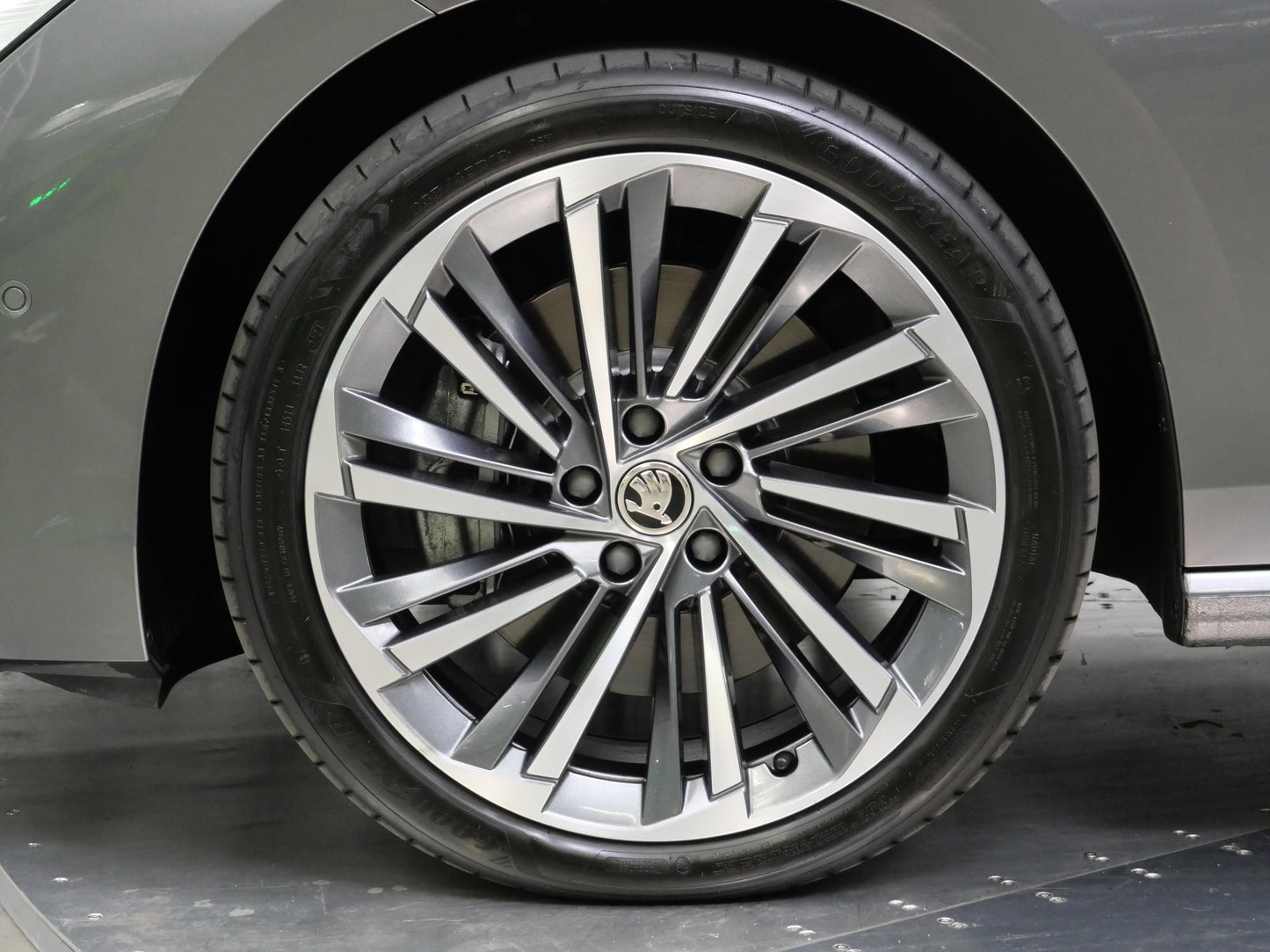 Škoda Superb 2.0 TDI 142 kW L&K