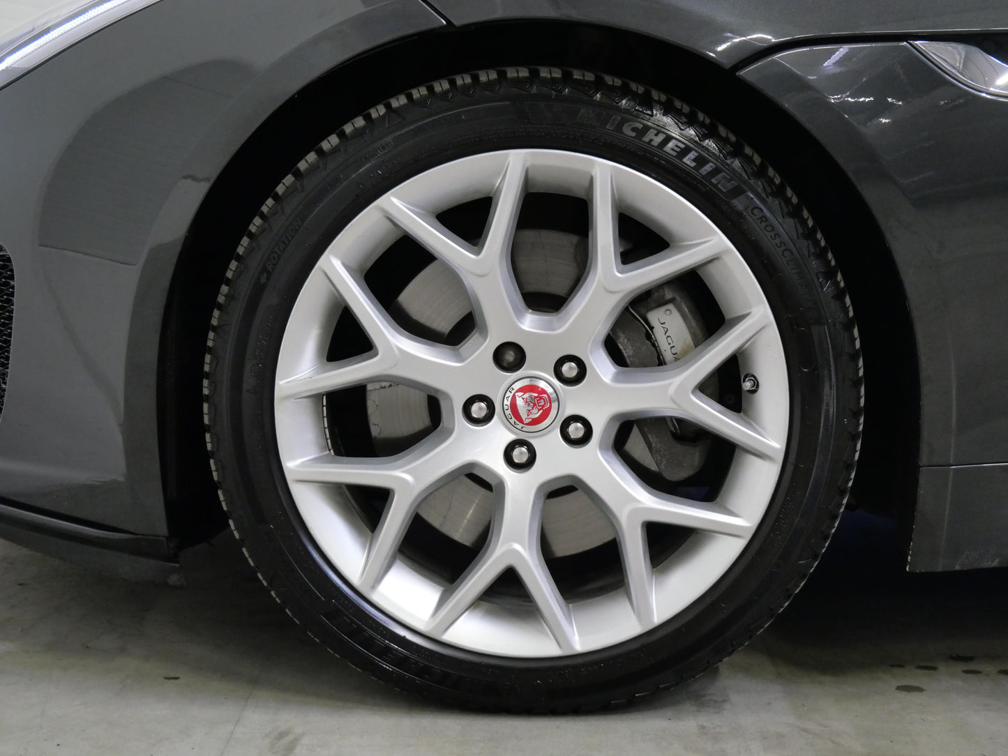 Jaguar F-Type 2.0 I4 300 221 kW R - Dynamic