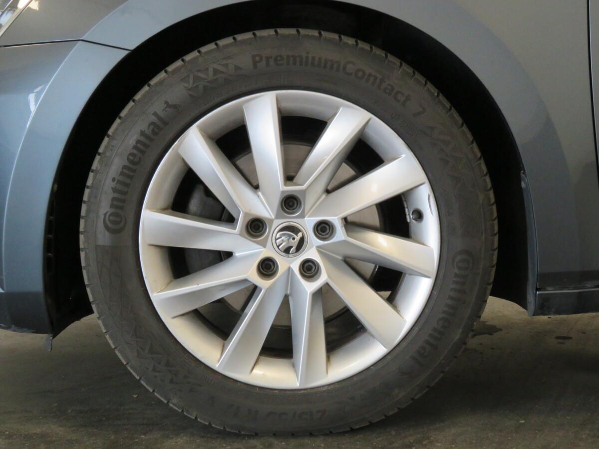 Škoda Superb 2.0 TDI 140 kW Business Style