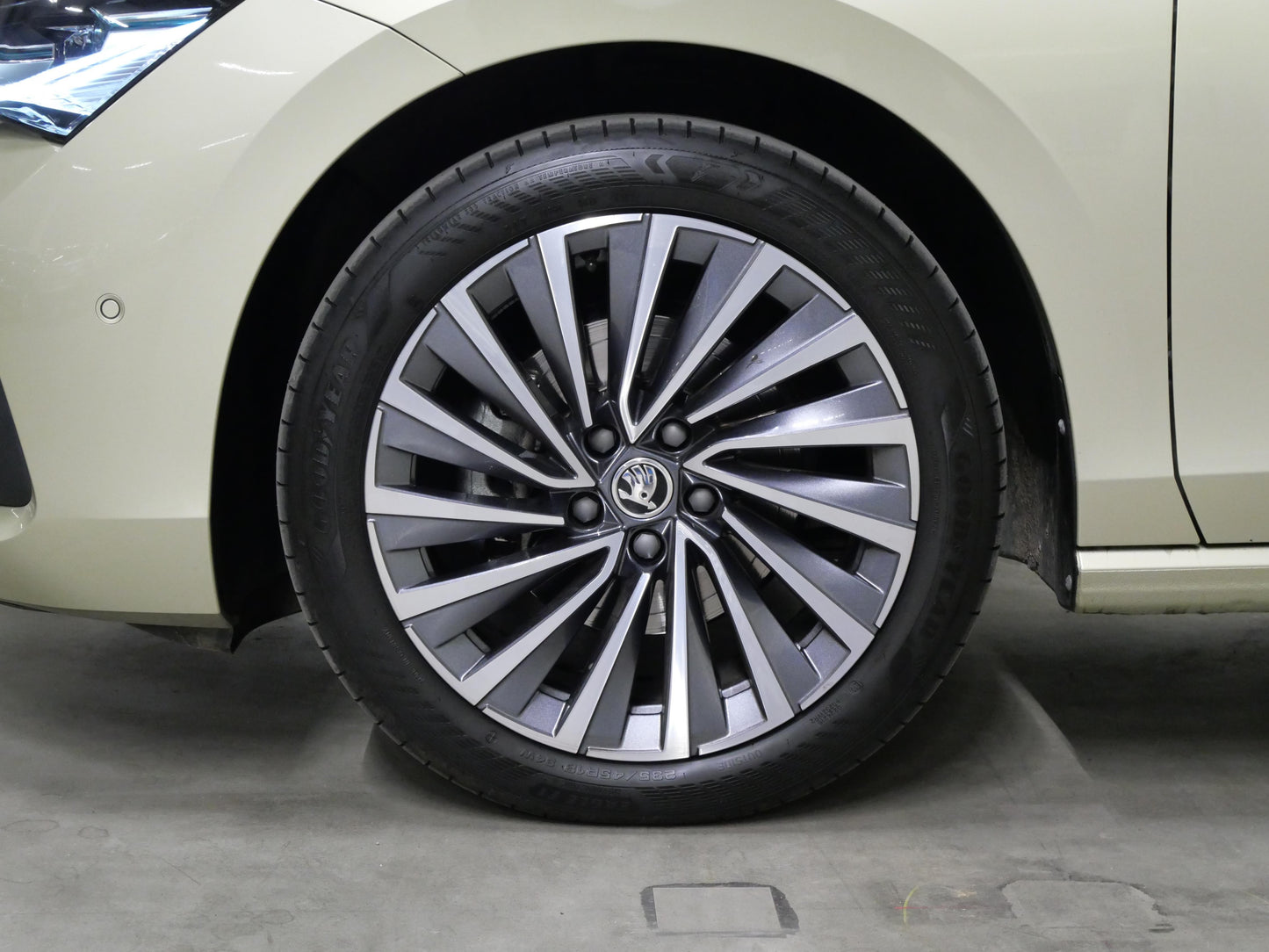 Škoda Superb 2.0 TDI 110 kW DSG L&K