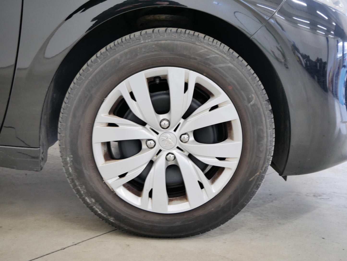 Peugeot 208 1.2 VTi 60 kW Active
