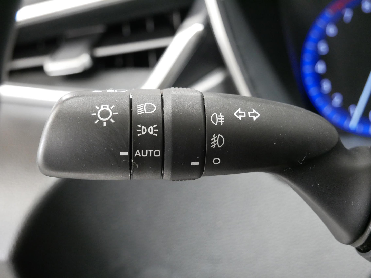 Toyota Corolla 1.6i 97 kW Comfort Style Tech