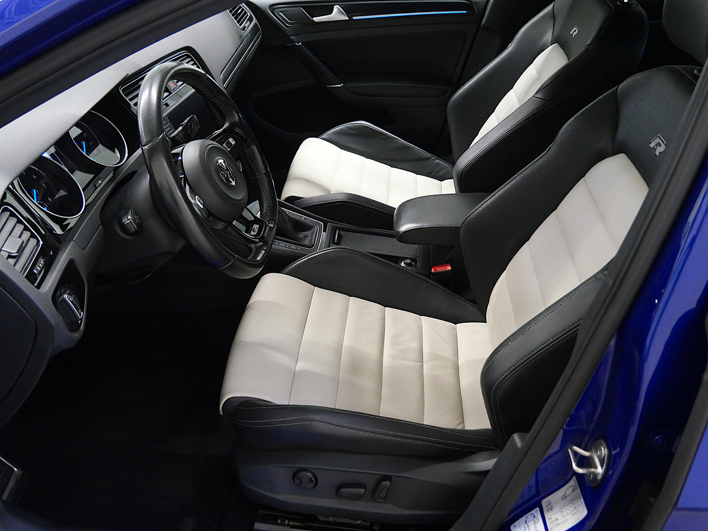 Volkswagen Golf 2.0 TSI 221 kW "R" 4Motion