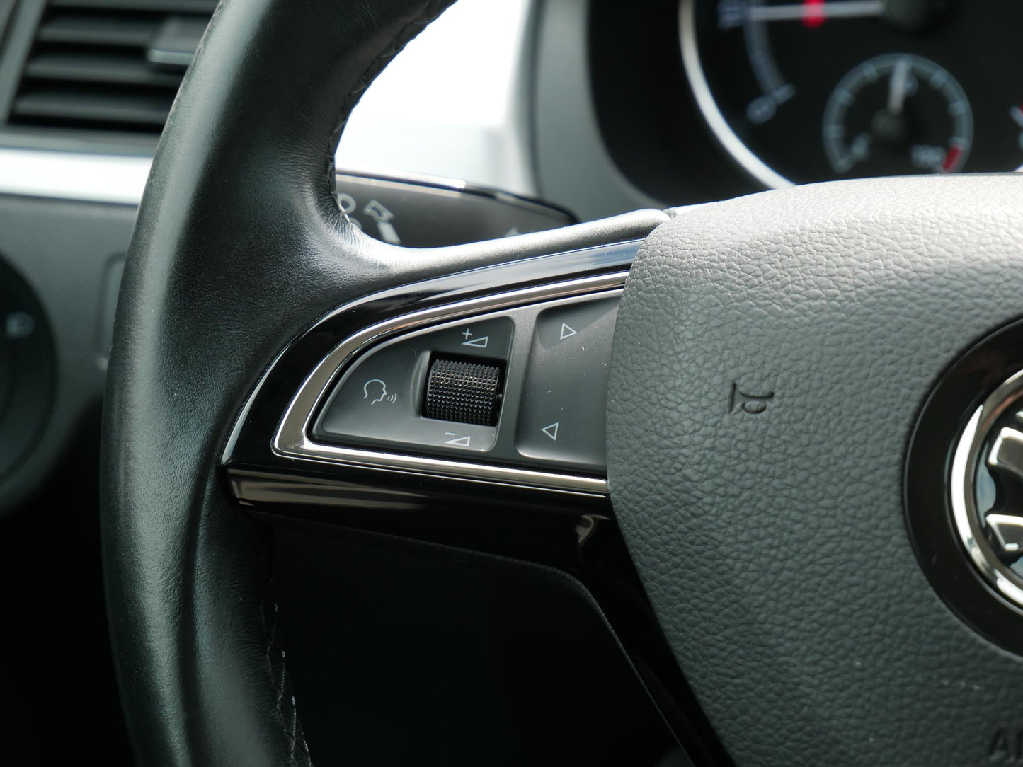 Škoda Rapid 1.0 TSI 81 kW Ambition +