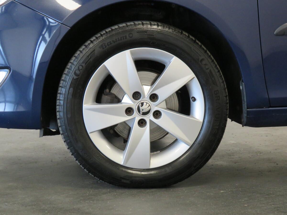 Škoda Roomster 1.4 16V 63 kW Trumf Ambition