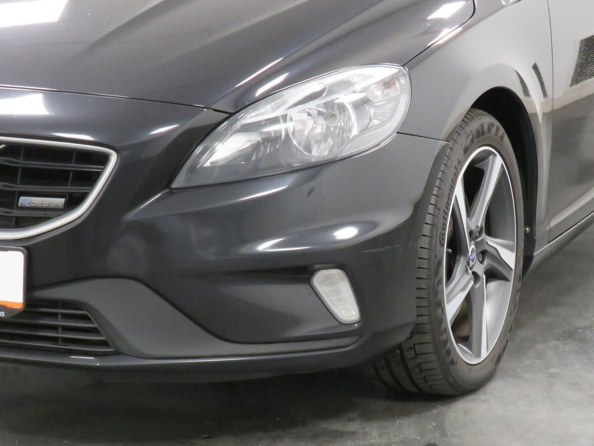 Volvo V40 2.0 D3 150kW R-Design Momentum
