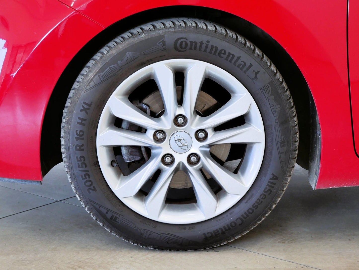 Hyundai i30 1.6 GDi 99kW Trikolor