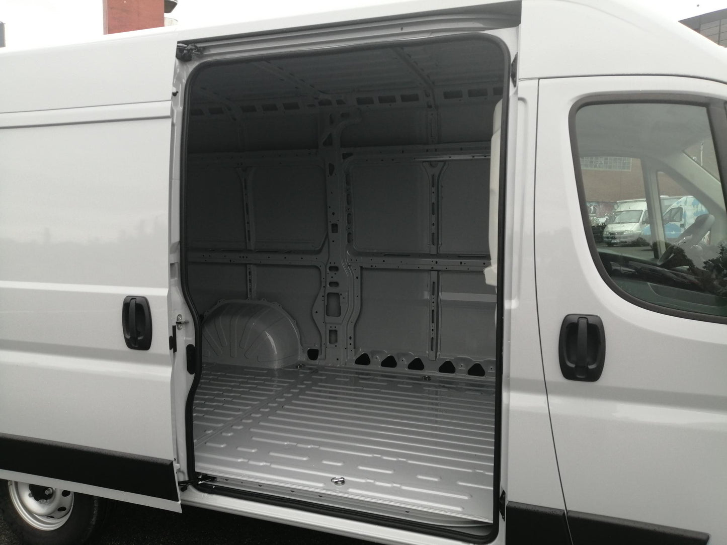 Fiat Ducato Light 2,2 MTJ 140k L2H2
