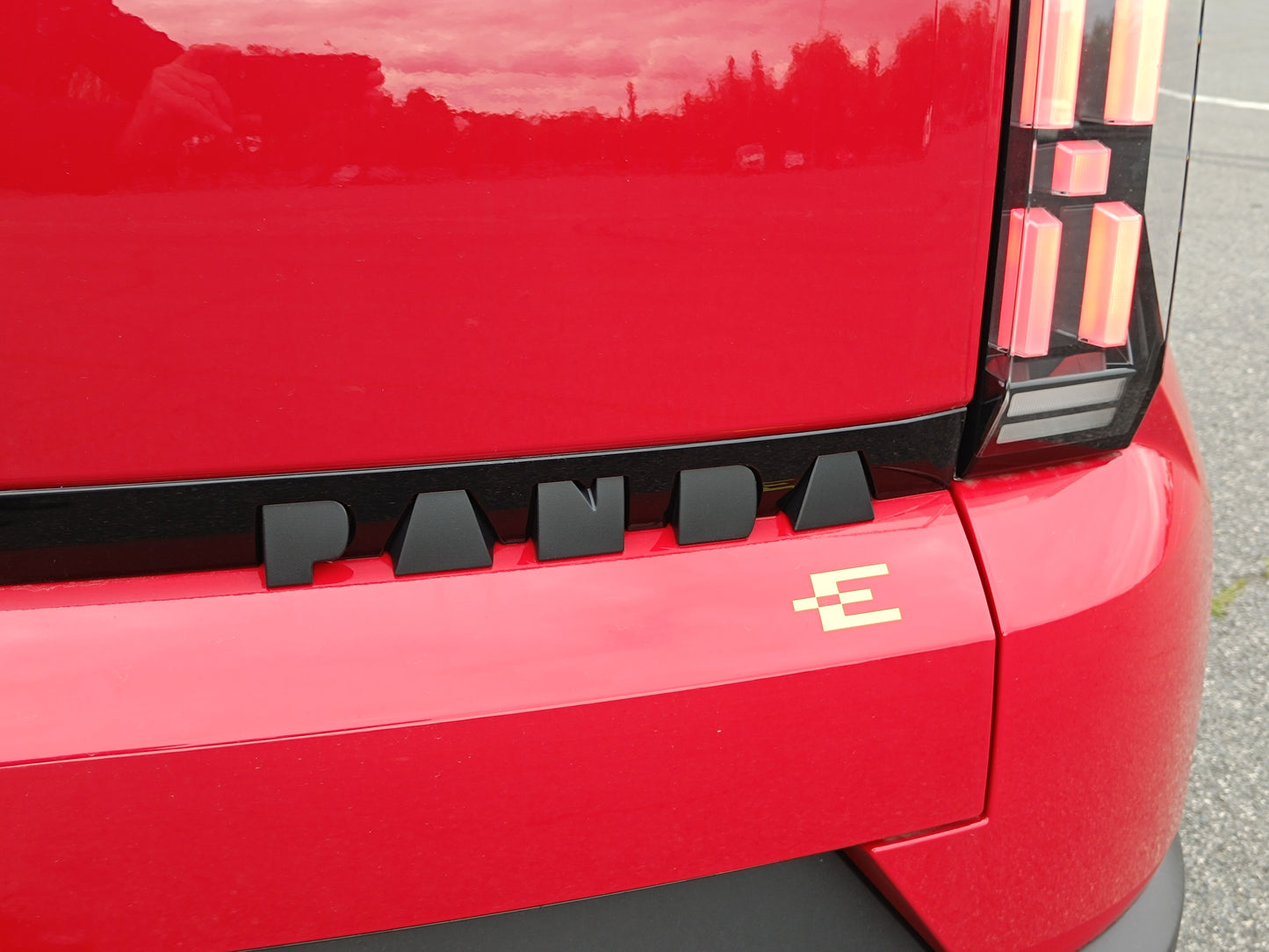 Fiat Grande Panda Electric RED 113k 44 kWh - již u nás k vidění
