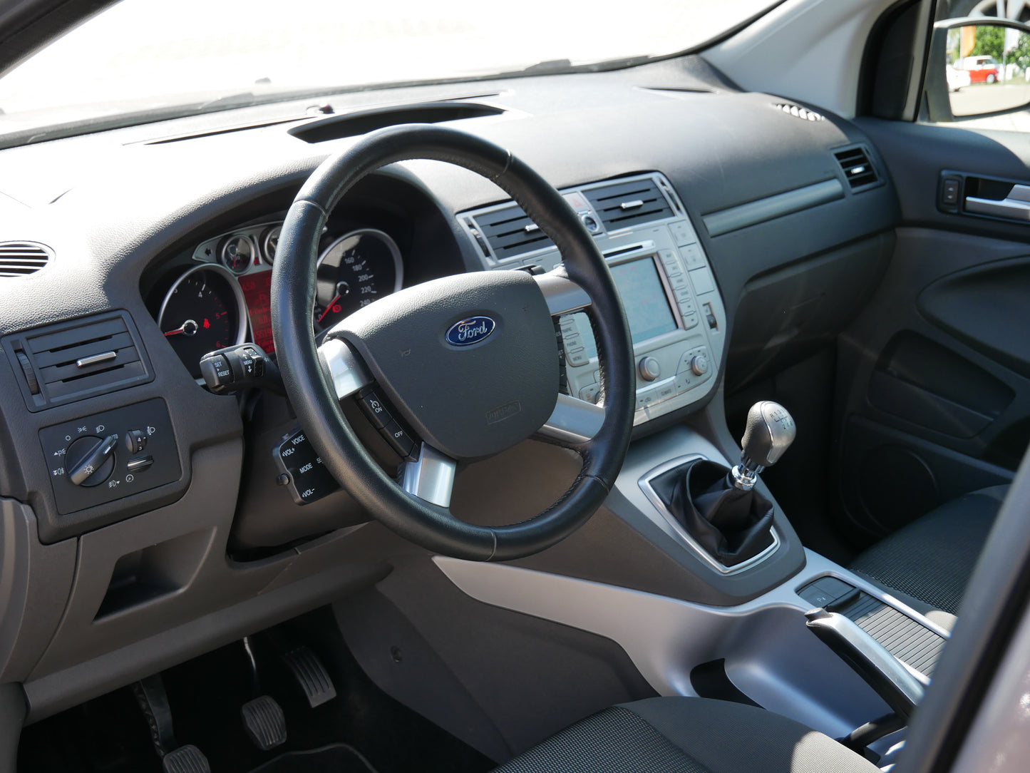 Ford Kuga 2.0 TDCI 120 kW Champions Edition