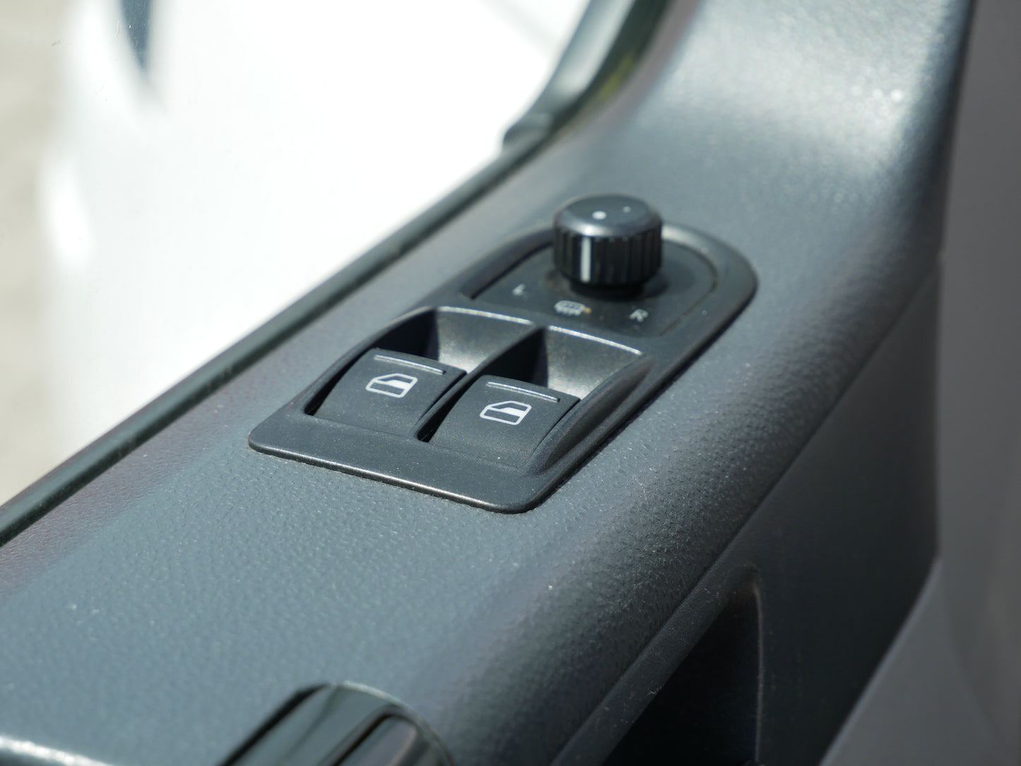 Volkswagen Transporter Kombi 2.0 TDI 84 kW 9 Míst