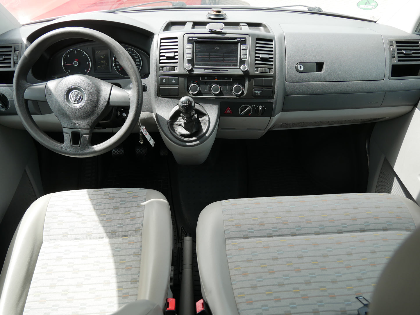 Volkswagen Transporter Kombi 2.0 TDI 84 kW 9 Míst