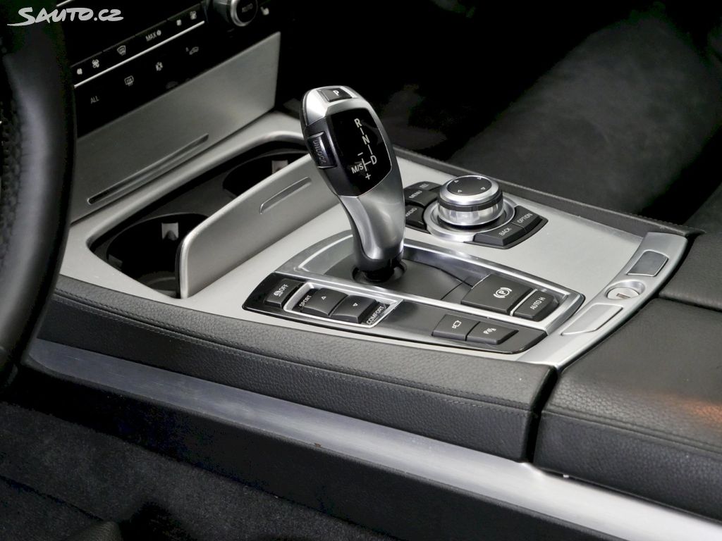 BMW 740 740D/225kW/NAVI/XENON/HUD/360°