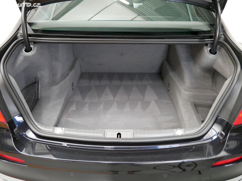 BMW 740 740D/225kW/NAVI/XENON/HUD/360°