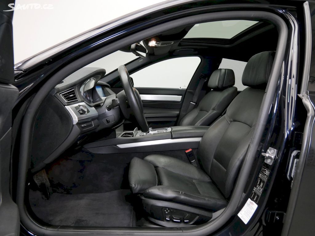 BMW 740 740D/225kW/NAVI/XENON/HUD/360°