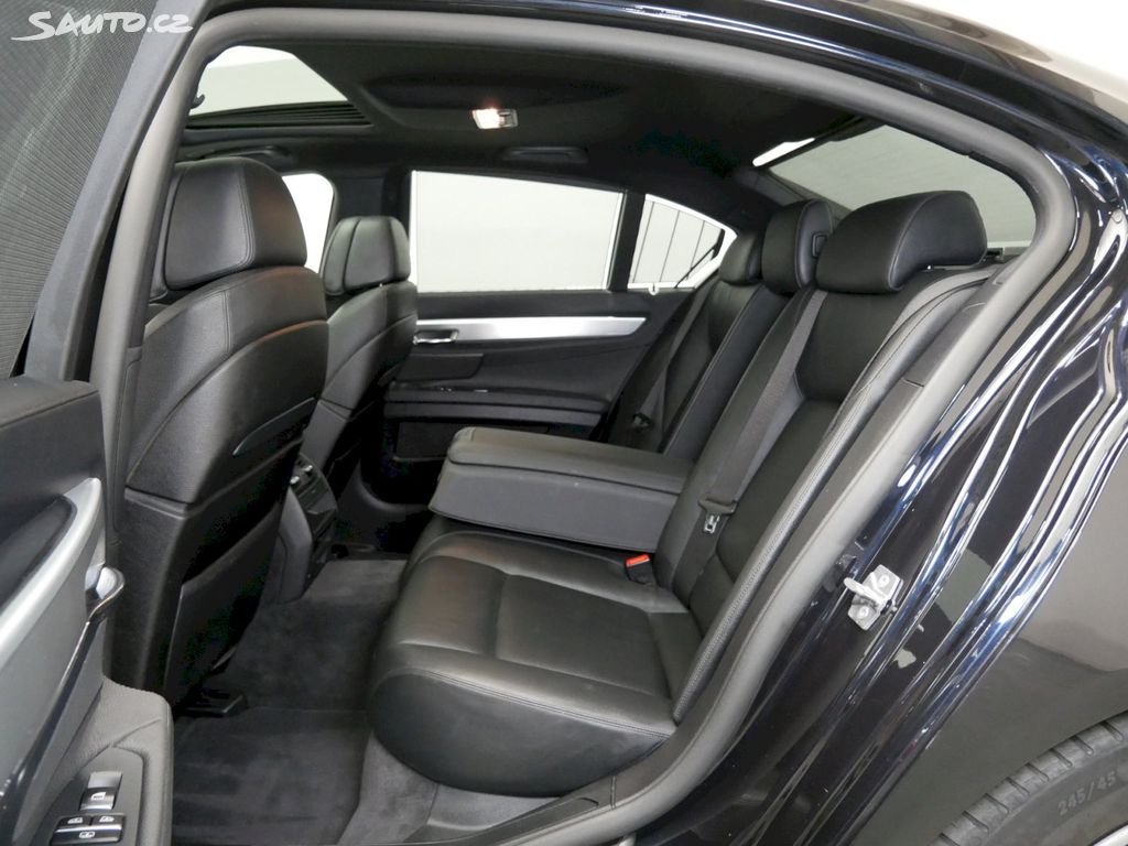 BMW 740 740D/225kW/NAVI/XENON/HUD/360°