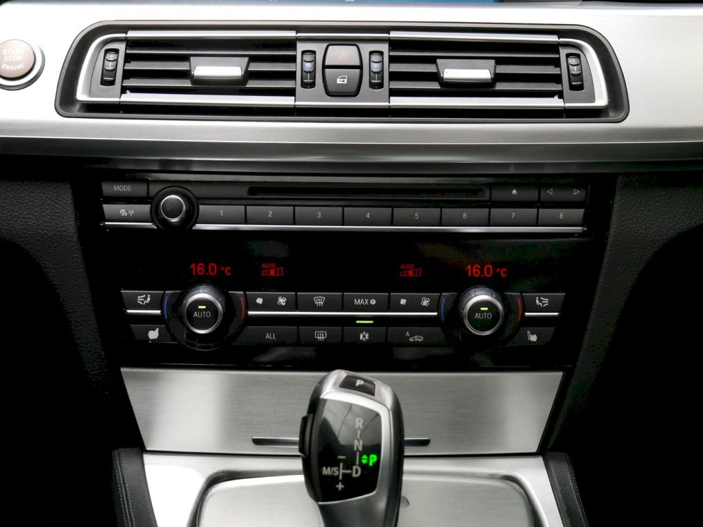 BMW 740 740D/225kW/NAVI/XENON/HUD/360°