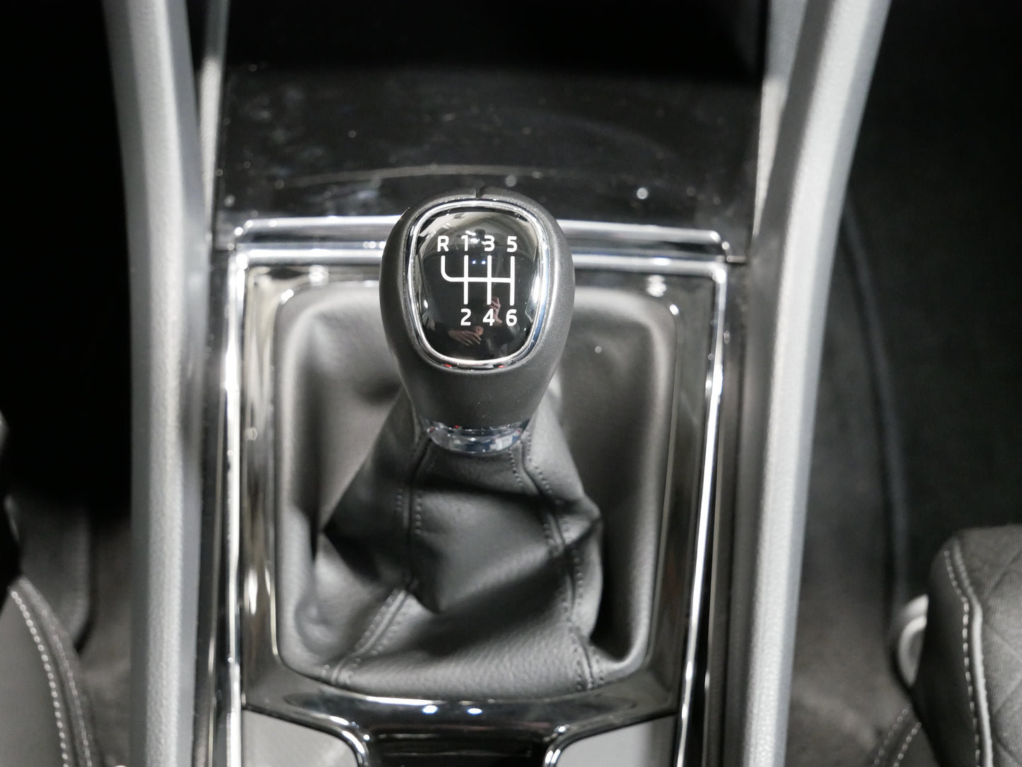 Škoda Karoq 2.0 TDI/85kW/STYLE+/KAMERA/LED/DPH