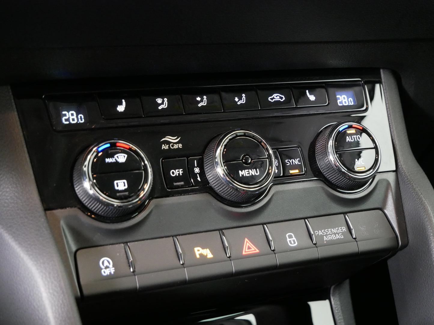 Škoda Karoq 2.0 TDI/85kW/STYLE+/KAMERA/LED/DPH