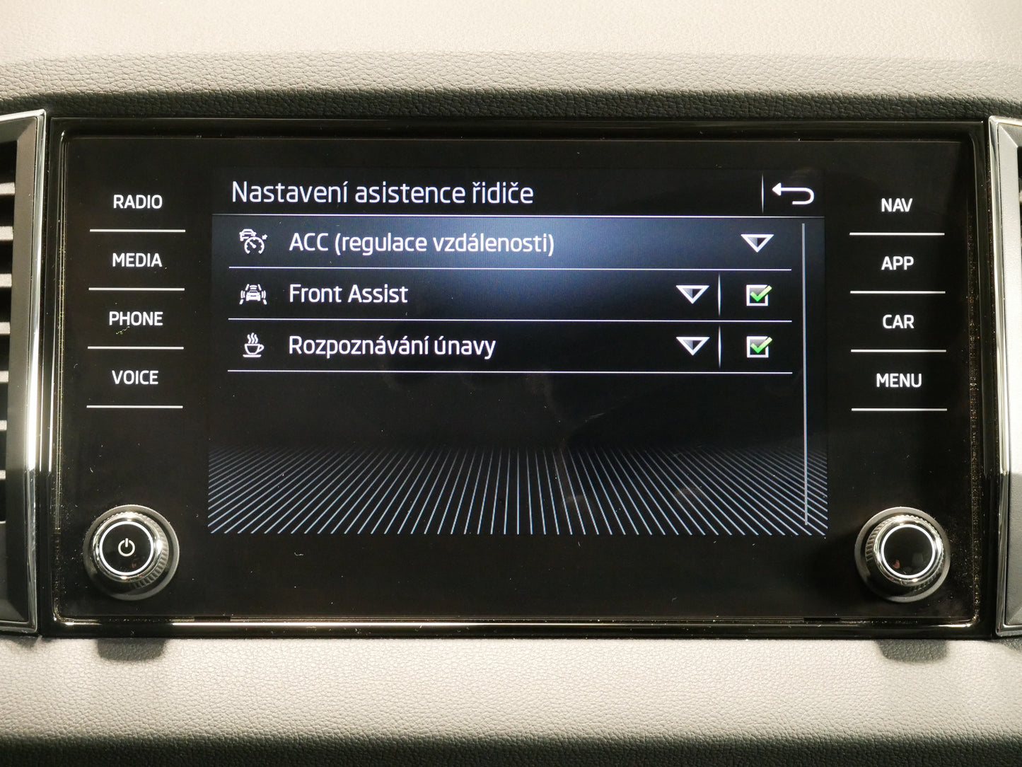 Škoda Karoq 2.0 TDI/85kW/STYLE+/KAMERA/LED/DPH