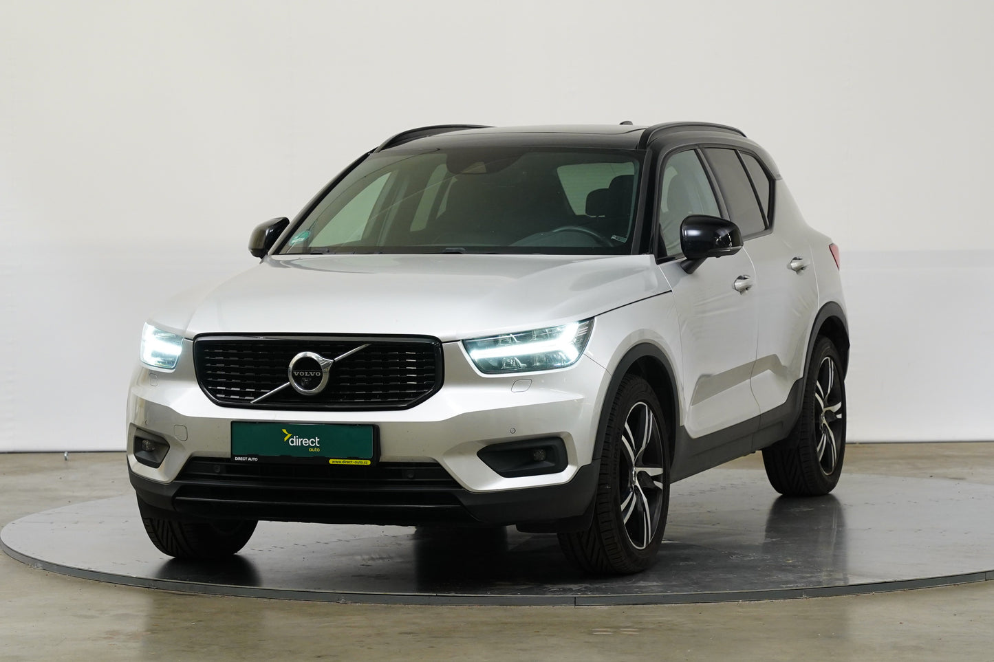 Volvo XC40 2.0 D4 140 kW AWD R-Design