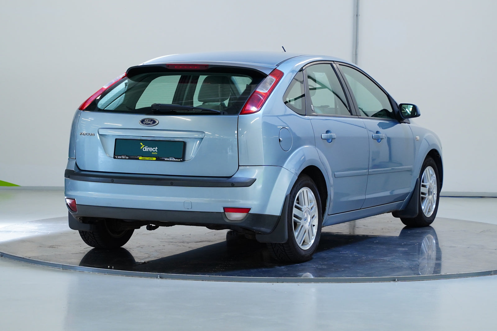 Ford Focus 1.6i 74 kW Ghia – foto 2