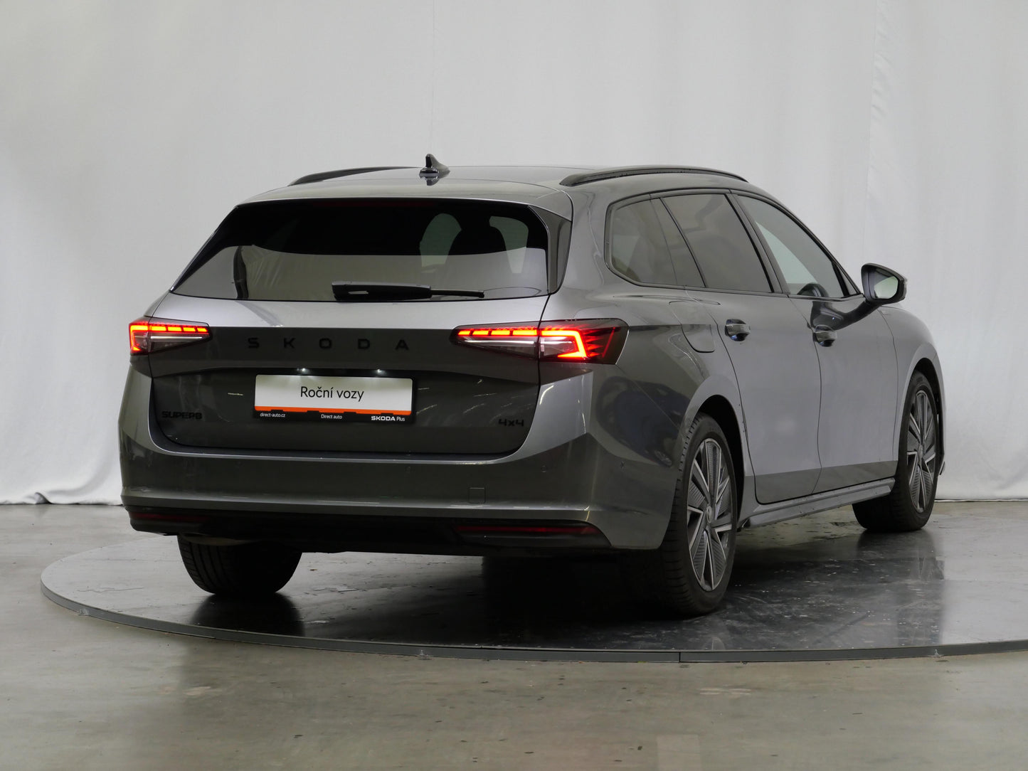 Škoda Superb 2.0 TDI 142 kW 4x4 SportLine