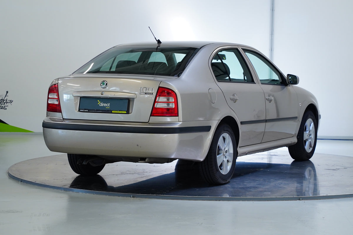 Škoda Octavia 1.6 MPI 75 kW Tour – foto 2