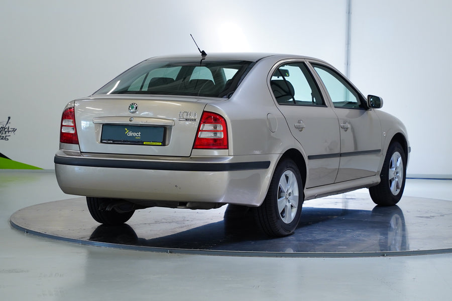 Škoda Octavia 1.6 MPI 75 kW Tour – foto 2
