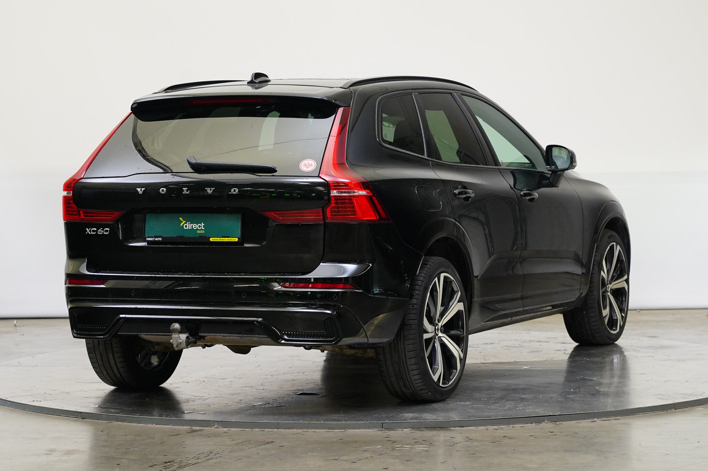 Volvo XC60 B4 145 kW AWD R-Design