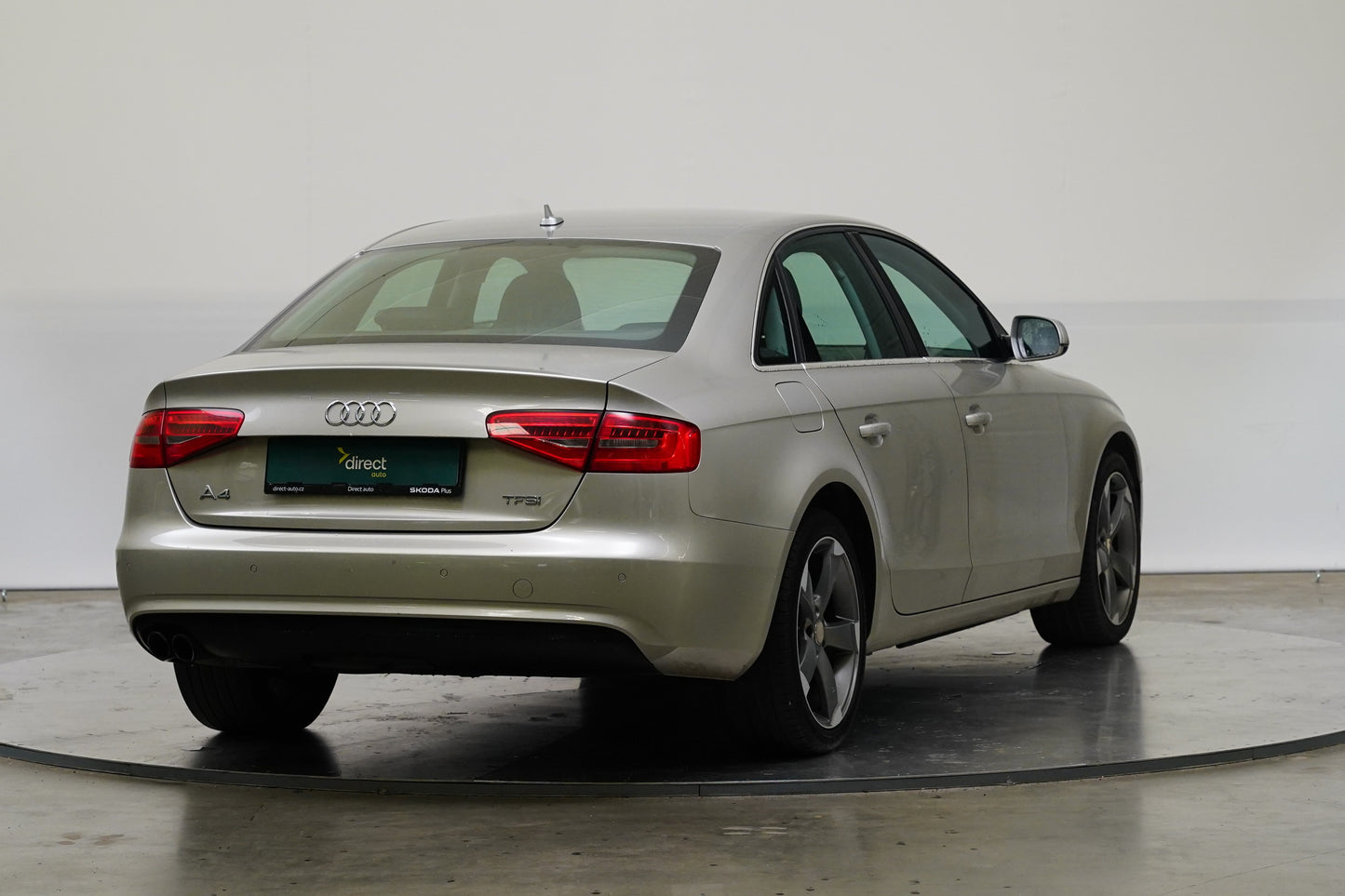 Audi A4 1.8 TFSI 125 kW Attraction