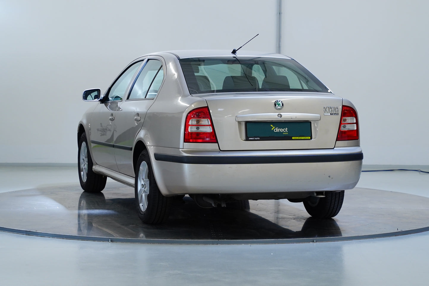 Škoda Octavia 1.6 MPI 75 kW Tour